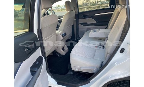 Buy Import Toyota Highlander White Car in Import - Dubai in Abhasia Buy Import Toyota Highlander White Car in Import - Dubai in Abhasia