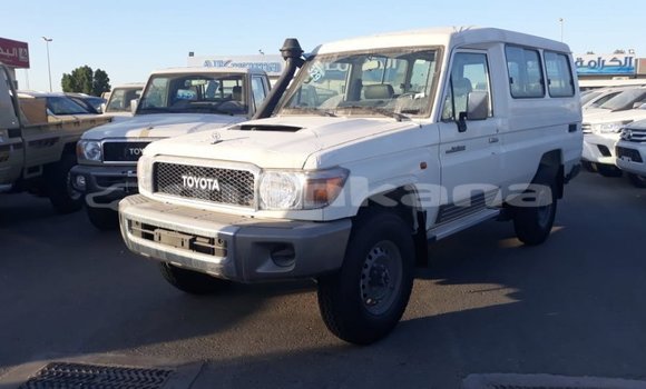 Buy Import Toyota Land Cruiser White Car in Import - Dubai in Abhasia Buy Import Toyota Land Cruiser White Car in Import - Dubai in Abhasia