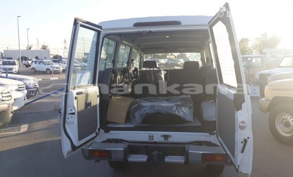 Buy Import Toyota Land Cruiser White Car in Import - Dubai in Abhasia Buy Import Toyota Land Cruiser White Car in Import - Dubai in Abhasia