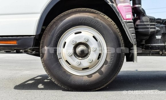 Buy Import Mitsubishi Carisma White Car in Import - Dubai in Abhasia