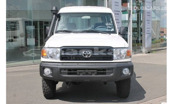 Buy Import Toyota Land Cruiser White Car in Import - Dubai in Abhasia Buy Import Toyota Land Cruiser White Car in Import - Dubai in Abhasia