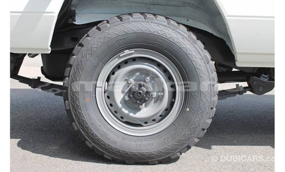 Buy Import Toyota Land Cruiser White Car in Import - Dubai in Abhasia Buy Import Toyota Land Cruiser White Car in Import - Dubai in Abhasia