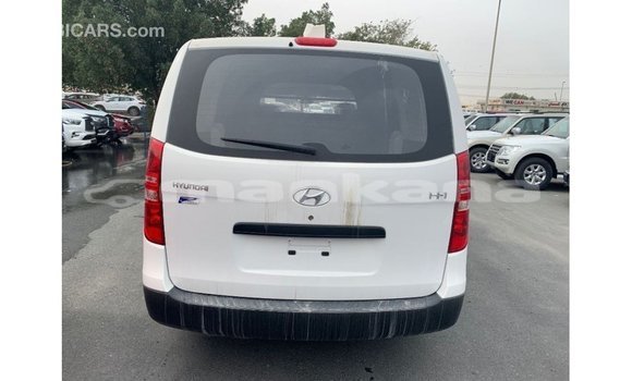 Buy Import Hyundai Cargo White Car in Import - Dubai in Abhasia Buy Import Hyundai Cargo White Car in Import - Dubai in Abhasia