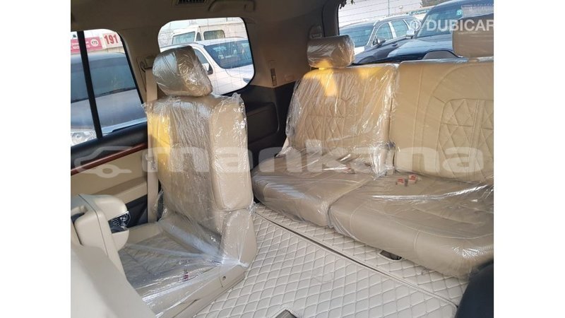 Big with watermark toyota land cruiser abhasia import dubai 3150