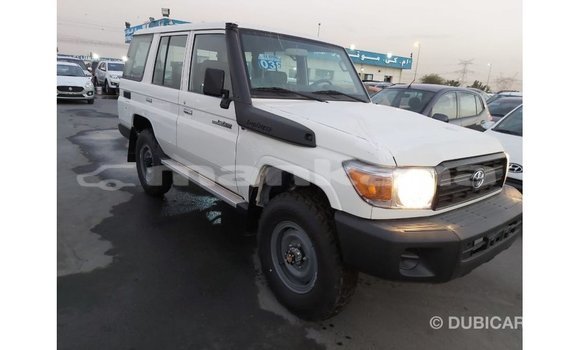 Buy Import Toyota Land Cruiser White Car in Import - Dubai in Abhasia Buy Import Toyota Land Cruiser White Car in Import - Dubai in Abhasia