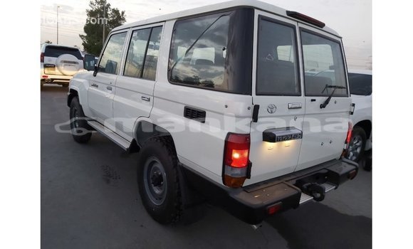 Buy Import Toyota Land Cruiser White Car in Import - Dubai in Abhasia Buy Import Toyota Land Cruiser White Car in Import - Dubai in Abhasia