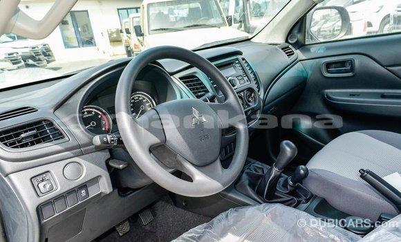 Buy Import Mitsubishi L200 White Car in Import - Dubai in Abhasia Buy Import Mitsubishi L200 White Car in Import - Dubai in Abhasia