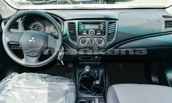 Buy Import Mitsubishi L200 White Car in Import - Dubai in Abhasia Buy Import Mitsubishi L200 White Car in Import - Dubai in Abhasia