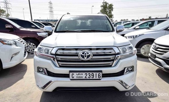 Buy Import Toyota Land Cruiser White Car in Import - Dubai in Abhasia Buy Import Toyota Land Cruiser White Car in Import - Dubai in Abhasia