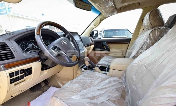 Buy Import Toyota Land Cruiser White Car in Import - Dubai in Abhasia Buy Import Toyota Land Cruiser White Car in Import - Dubai in Abhasia
