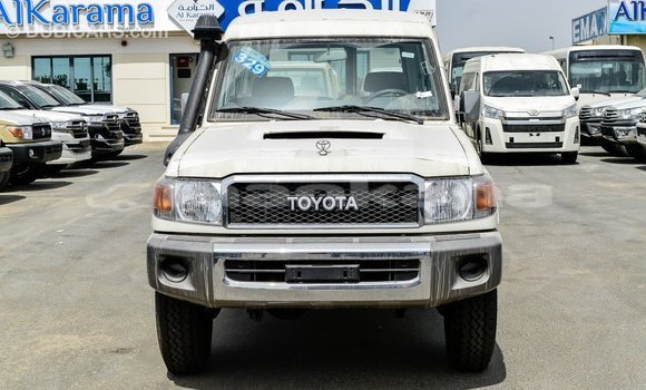 Buy Import Toyota Land Cruiser White Car in Import - Dubai in Abhasia Buy Import Toyota Land Cruiser White Car in Import - Dubai in Abhasia