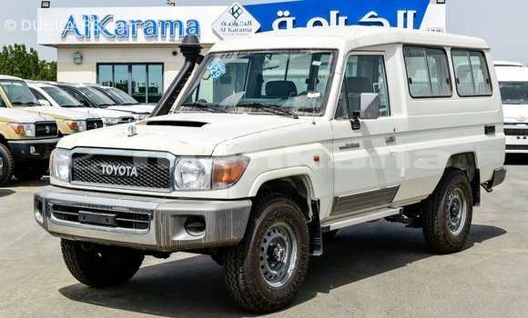 Buy Import Toyota Land Cruiser White Car in Import - Dubai in Abhasia Buy Import Toyota Land Cruiser White Car in Import - Dubai in Abhasia