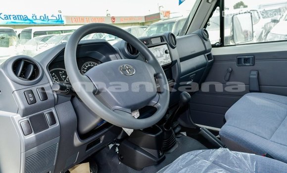 Buy Import Toyota Land Cruiser White Car in Import - Dubai in Abhasia Buy Import Toyota Land Cruiser White Car in Import - Dubai in Abhasia