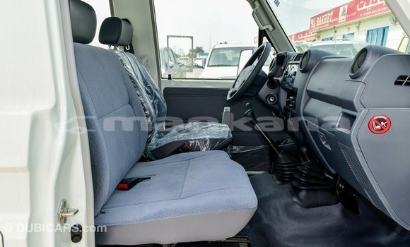 Buy Import Toyota Land Cruiser White Car in Import - Dubai in Abhasia Buy Import Toyota Land Cruiser White Car in Import - Dubai in Abhasia
