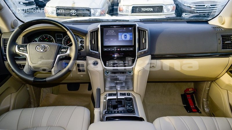 Big with watermark toyota land cruiser abhasia import dubai 3174
