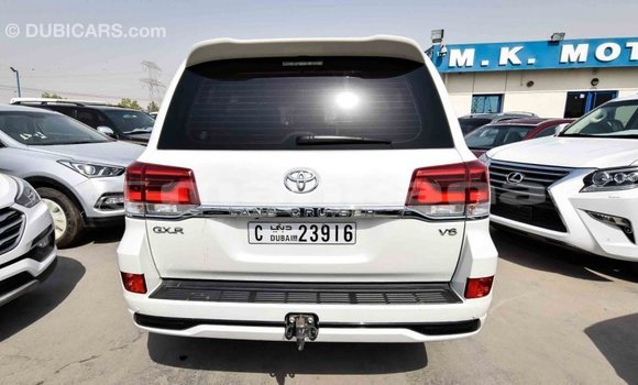 Buy Import Toyota Land Cruiser White Car in Import - Dubai in Abhasia Buy Import Toyota Land Cruiser White Car in Import - Dubai in Abhasia