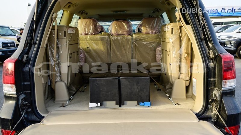 Big with watermark toyota land cruiser abhasia import dubai 3174