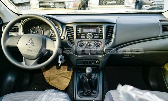 Buy Import Mitsubishi L200 White Car in Import - Dubai in Abhasia Buy Import Mitsubishi L200 White Car in Import - Dubai in Abhasia