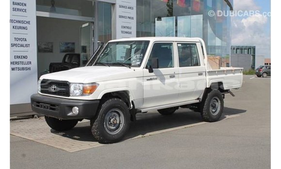Buy Import Toyota Land Cruiser White Car in Import - Dubai in Abhasia Buy Import Toyota Land Cruiser White Car in Import - Dubai in Abhasia