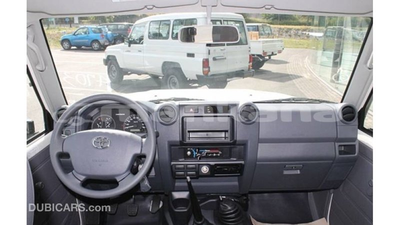 Big with watermark toyota land cruiser abhasia import dubai 3187