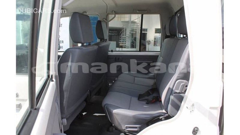 Big with watermark toyota land cruiser abhasia import dubai 3187