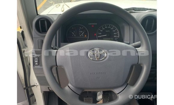Buy Import Toyota Land Cruiser White Car in Import - Dubai in Abhasia Buy Import Toyota Land Cruiser White Car in Import - Dubai in Abhasia