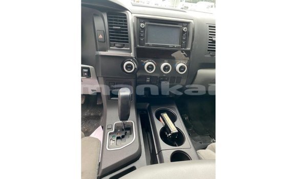 Buy Import Toyota Sequoia White Car in Import - Dubai in Abhasia Buy Import Toyota Sequoia White Car in Import - Dubai in Abhasia
