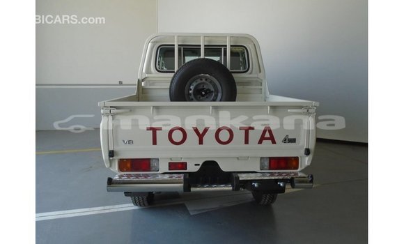 Buy Import Toyota Land Cruiser White Car in Import - Dubai in Abhasia Buy Import Toyota Land Cruiser White Car in Import - Dubai in Abhasia