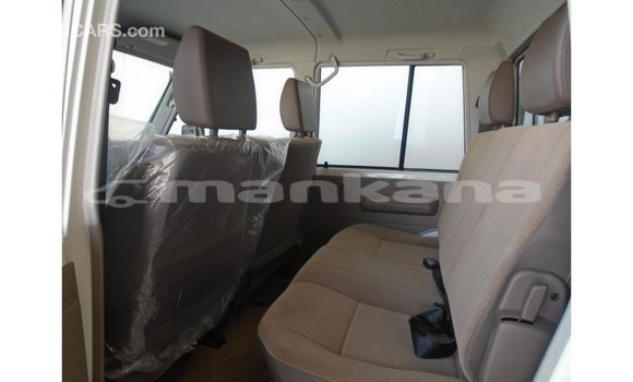 Buy Import Toyota Land Cruiser White Car in Import - Dubai in Abhasia Buy Import Toyota Land Cruiser White Car in Import - Dubai in Abhasia