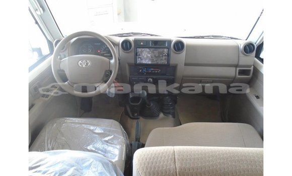 Buy Import Toyota Land Cruiser White Car in Import - Dubai in Abhasia Buy Import Toyota Land Cruiser White Car in Import - Dubai in Abhasia
