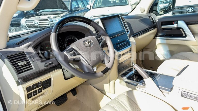 Big with watermark toyota land cruiser abhasia import dubai 3208