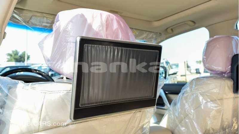 Big with watermark toyota land cruiser abhasia import dubai 3208