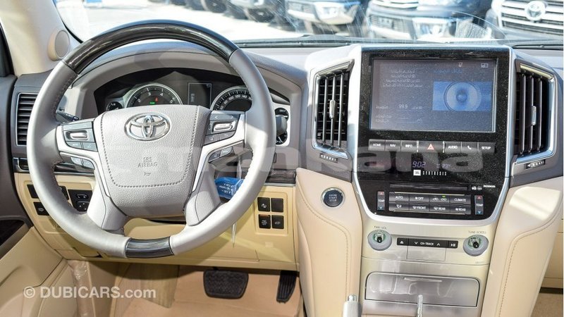 Big with watermark toyota land cruiser abhasia import dubai 3208