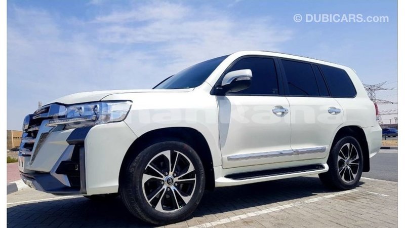 Big with watermark toyota land cruiser abhasia import dubai 3210