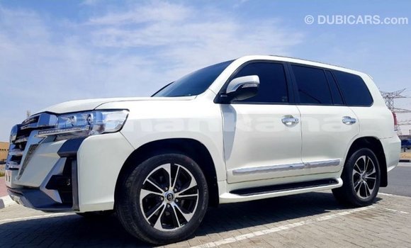 Buy Import Toyota Land Cruiser White Car in Import - Dubai in Abhasia Buy Import Toyota Land Cruiser White Car in Import - Dubai in Abhasia