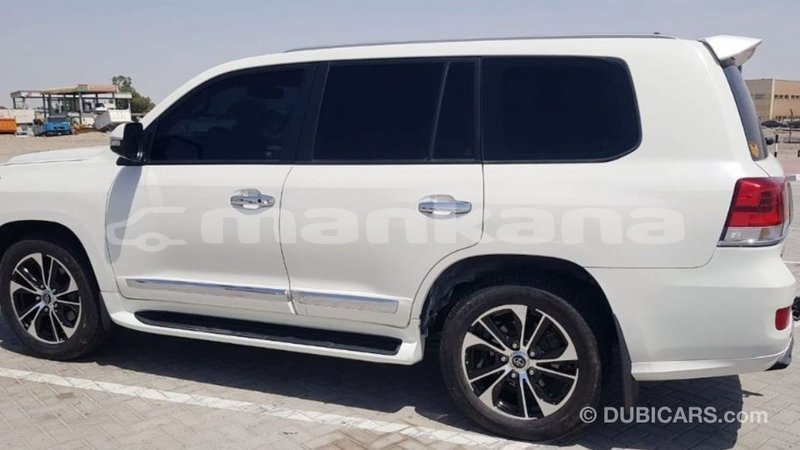 Big with watermark toyota land cruiser abhasia import dubai 3210