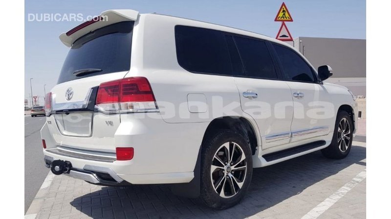Big with watermark toyota land cruiser abhasia import dubai 3210
