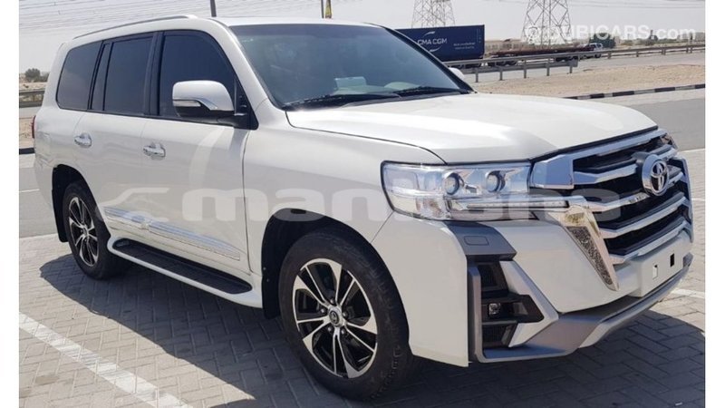 Big with watermark toyota land cruiser abhasia import dubai 3210