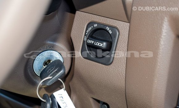 Buy Import Toyota Land Cruiser Beige Car in Import - Dubai in Abhasia Buy Import Toyota Land Cruiser Beige Car in Import - Dubai in Abhasia