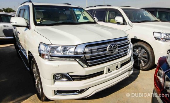 Buy Import Toyota Land Cruiser White Car in Import - Dubai in Abhasia Buy Import Toyota Land Cruiser White Car in Import - Dubai in Abhasia