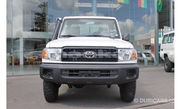 Buy Import Toyota Land Cruiser White Car in Import - Dubai in Abhasia Buy Import Toyota Land Cruiser White Car in Import - Dubai in Abhasia