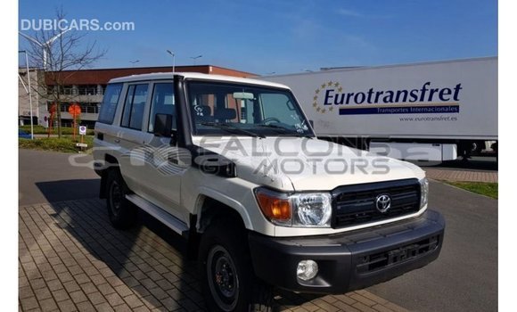 Buy Import Toyota Land Cruiser White Car in Import - Dubai in Abhasia Buy Import Toyota Land Cruiser White Car in Import - Dubai in Abhasia