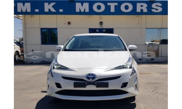 Buy Import Toyota Prius White Car in Import - Dubai in Abhasia Buy Import Toyota Prius White Car in Import - Dubai in Abhasia