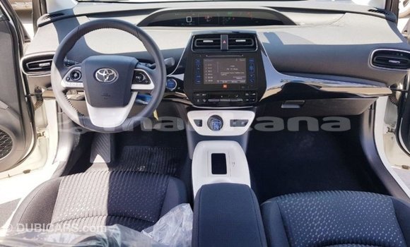 Buy Import Toyota Prius White Car in Import - Dubai in Abhasia Buy Import Toyota Prius White Car in Import - Dubai in Abhasia