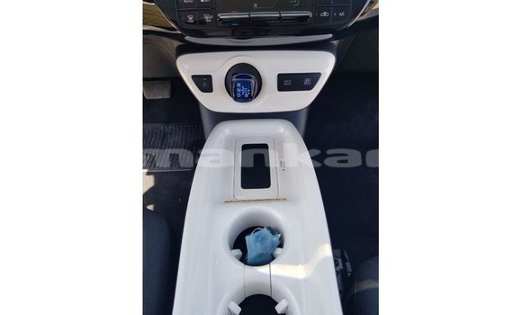 Buy Import Toyota Prius White Car in Import - Dubai in Abhasia Buy Import Toyota Prius White Car in Import - Dubai in Abhasia