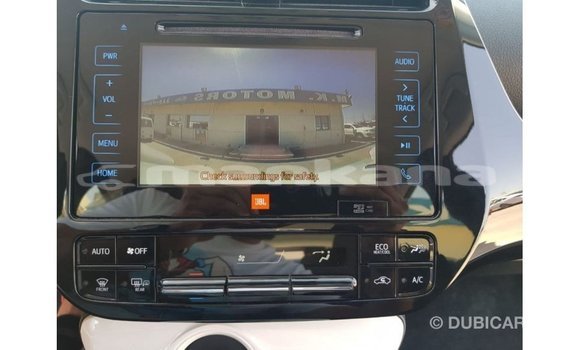 Buy Import Toyota Prius White Car in Import - Dubai in Abhasia Buy Import Toyota Prius White Car in Import - Dubai in Abhasia