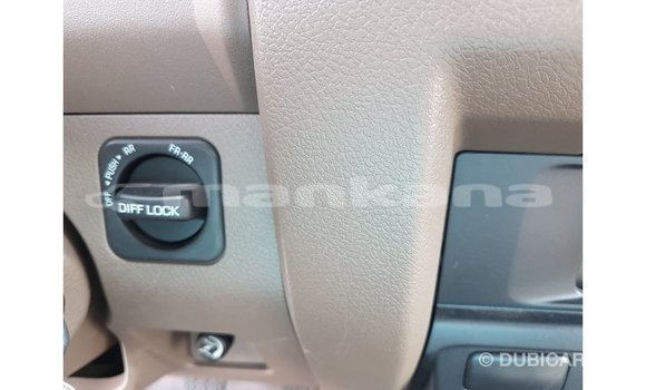 Buy Import Toyota Land Cruiser Beige Car in Import - Dubai in Abhasia Buy Import Toyota Land Cruiser Beige Car in Import - Dubai in Abhasia