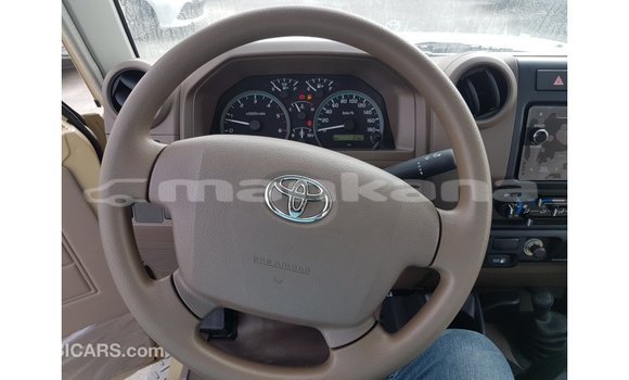 Buy Import Toyota Land Cruiser Beige Car in Import - Dubai in Abhasia Buy Import Toyota Land Cruiser Beige Car in Import - Dubai in Abhasia