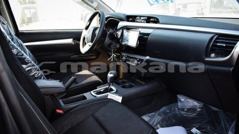 Big with watermark toyota hilux abhasia import dubai 3271