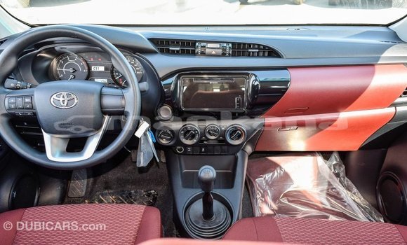 Buy Import Toyota Hilux White Car in Import - Dubai in Abhasia Buy Import Toyota Hilux White Car in Import - Dubai in Abhasia